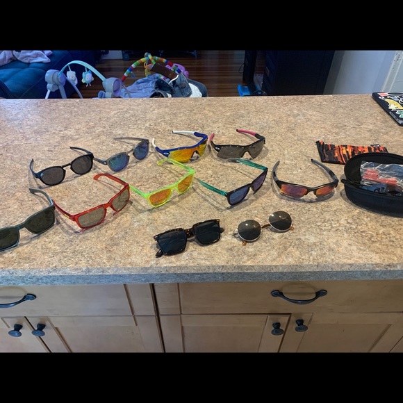 10 customized Oakley sunglasses